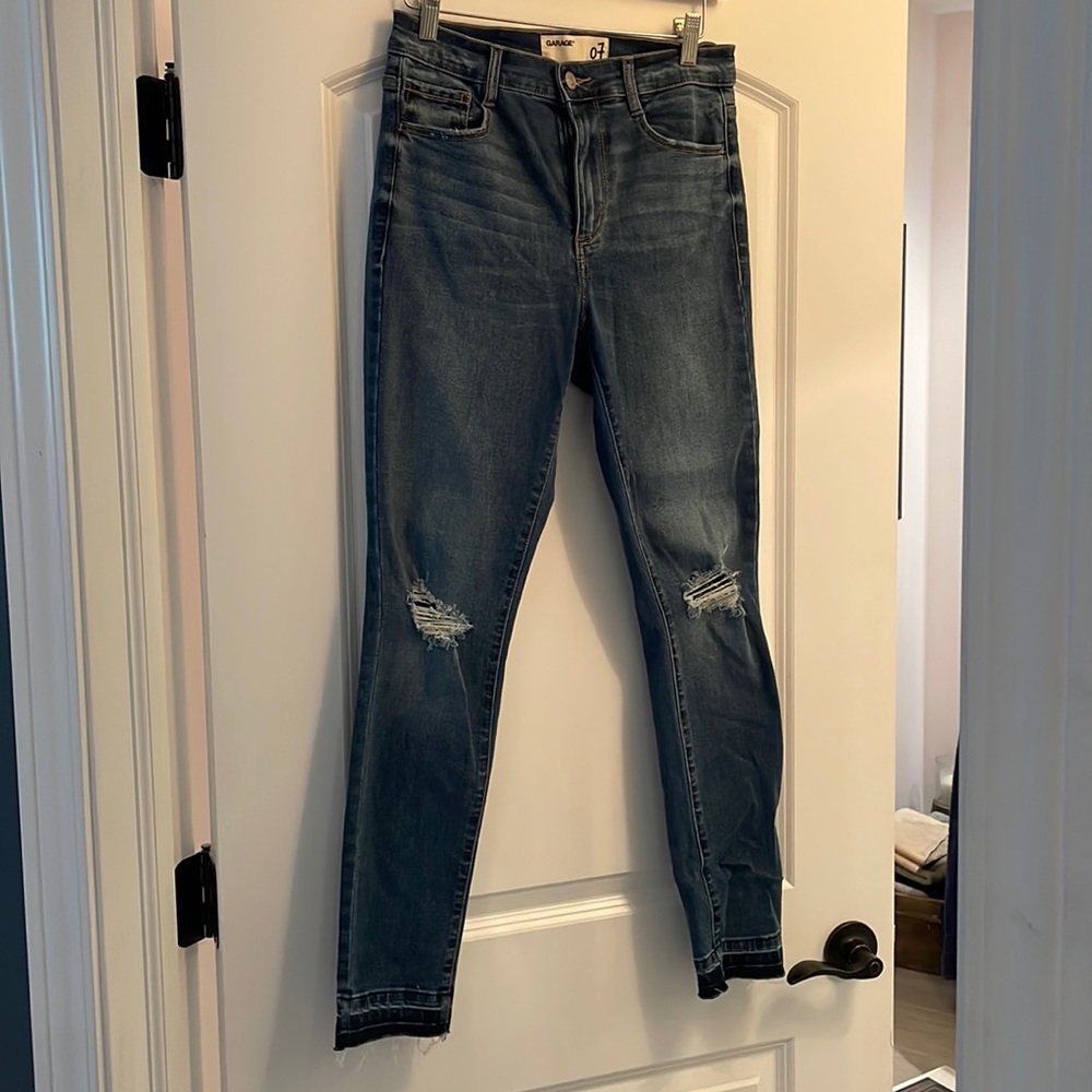 Garage Stretch Capri Jeans with Holes in Knees